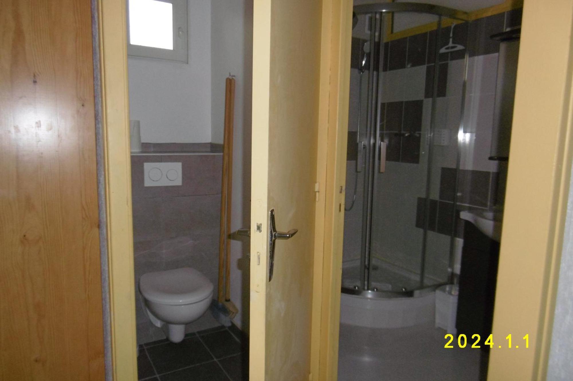 Rez De Chaussee Studio Climatise Dans Villa إج مورت المظهر الخارجي الصورة
